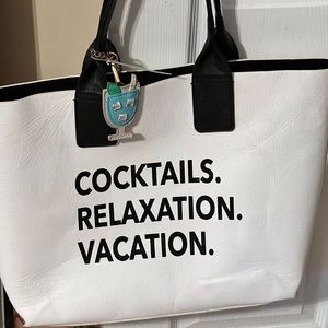 White Fun bag. Great multi use for carryon, beach vacation, diaper bag, etc.